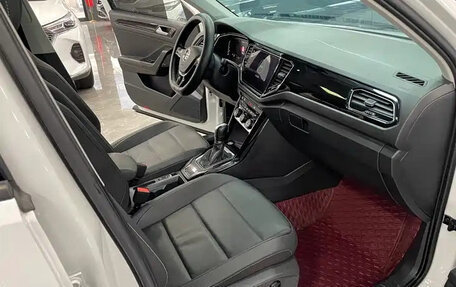 Volkswagen T-Roc I, 2022 год, 1 700 311 рублей, 16 фотография