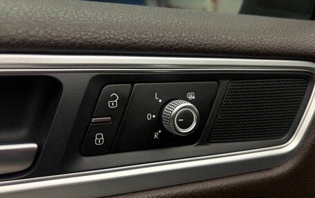 Volkswagen Touareg III, 2016 год, 2 999 000 рублей, 8 фотография