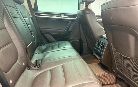 Volkswagen Touareg III, 2016 год, 2 999 000 рублей, 21 фотография