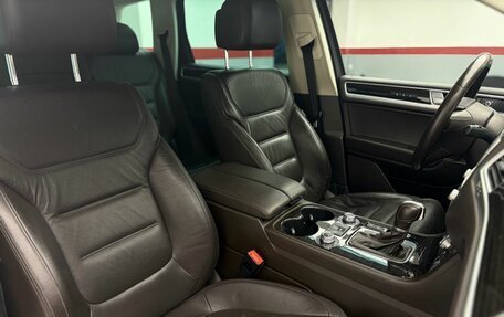 Volkswagen Touareg III, 2016 год, 2 999 000 рублей, 23 фотография