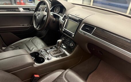 Volkswagen Touareg III, 2016 год, 2 999 000 рублей, 22 фотография
