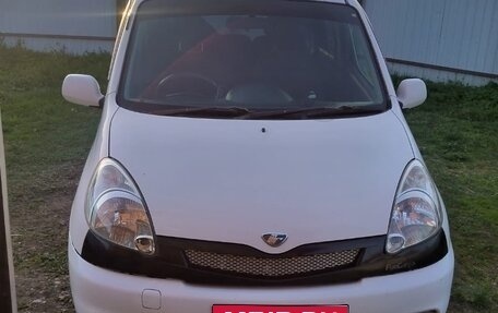 Toyota FunCargo, 2000 год, 450 000 рублей, 1 фотография
