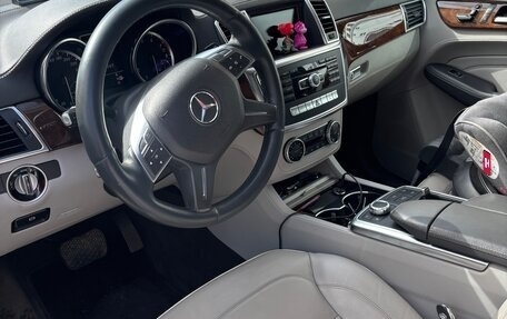 Mercedes-Benz M-Класс, 2012 год, 2 600 000 рублей, 6 фотография