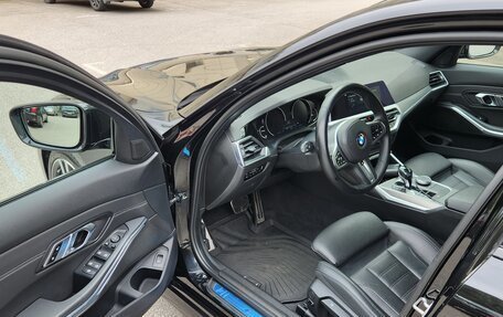 BMW 3 серия, 2019 год, 4 080 000 рублей, 14 фотография
