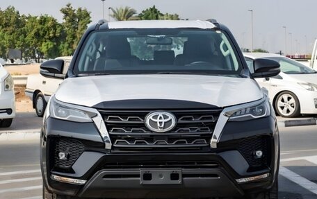 Toyota Fortuner II, 2026 год, 4 800 600 рублей, 3 фотография