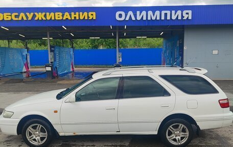 Toyota Camry, 1998 год, 490 000 рублей, 3 фотография
