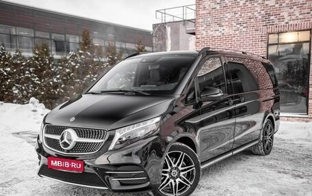 Mercedes-Benz V-Класс, 2023 год, 10 800 000 рублей, 1 фотография