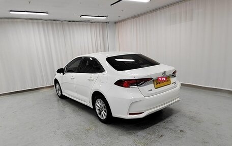 Toyota Corolla, 2022 год, 1 300 000 рублей, 2 фотография