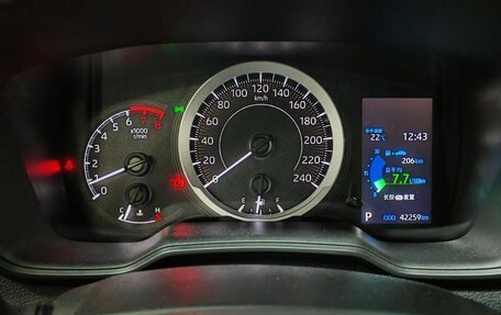 Toyota Corolla, 2022 год, 1 300 000 рублей, 16 фотография