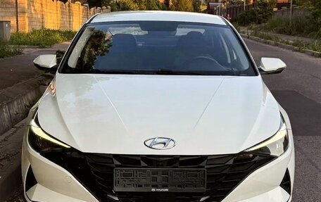Hyundai Elantra, 2023 год, 1 390 000 рублей, 2 фотография