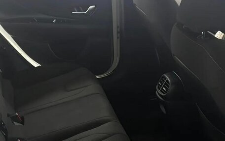 Hyundai Elantra, 2023 год, 1 390 000 рублей, 11 фотография