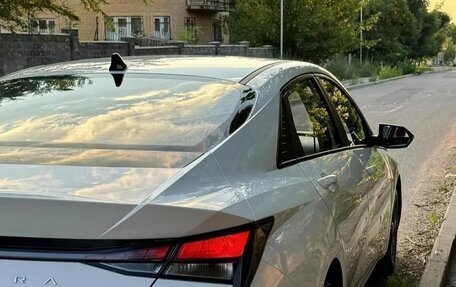 Hyundai Elantra, 2023 год, 1 390 000 рублей, 8 фотография