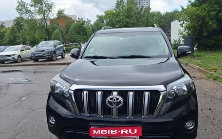 Toyota Land Cruiser Prado 150 рестайлинг 2, 2017 год, 4 000 000 рублей, 12 фотография