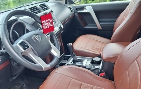 Toyota Land Cruiser Prado 150 рестайлинг 2, 2017 год, 4 000 000 рублей, 4 фотография