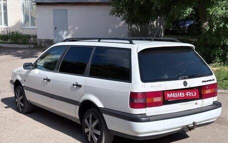 Volkswagen Passat B4, 1994 год, 168 000 рублей, 2 фотография