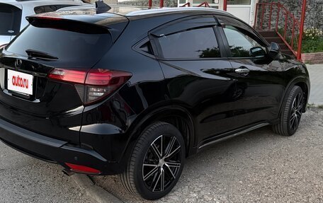 Honda Vezel, 2018 год, 1 500 000 рублей, 3 фотография