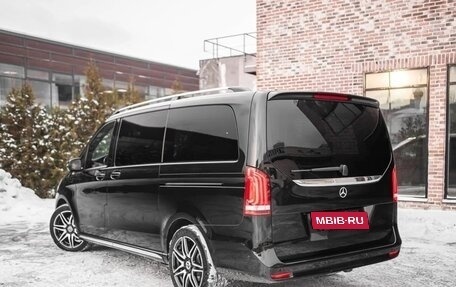 Mercedes-Benz V-Класс, 2023 год, 10 800 000 рублей, 3 фотография