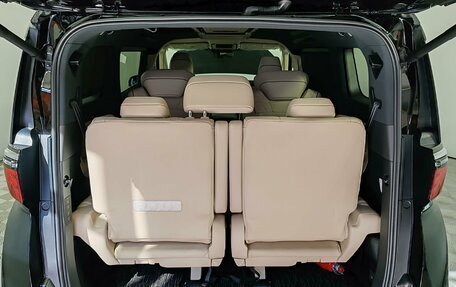 Toyota Alphard, 2026 год, 14 290 000 рублей, 25 фотография
