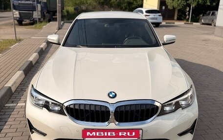 BMW 3 серия, 2020 год, 3 340 000 рублей, 3 фотография