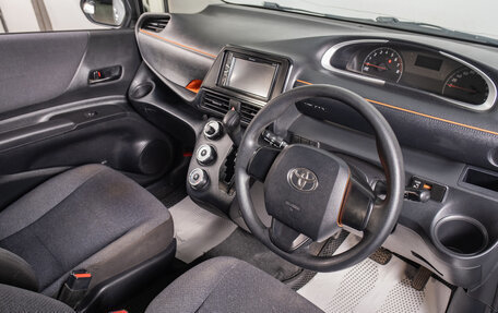 Toyota Sienta II, 2016 год, 1 389 000 рублей, 9 фотография