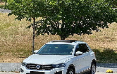 Volkswagen T-Roc I, 2023 год, 1 770 000 рублей, 1 фотография