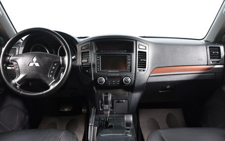 Mitsubishi Pajero IV, 2008 год, 1 859 000 рублей, 9 фотография