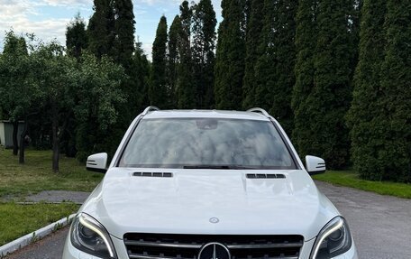 Mercedes-Benz M-Класс, 2012 год, 2 200 000 рублей, 2 фотография