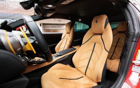 Ferrari GTC4Lusso, 2017 год, 37 000 000 рублей, 4 фотография