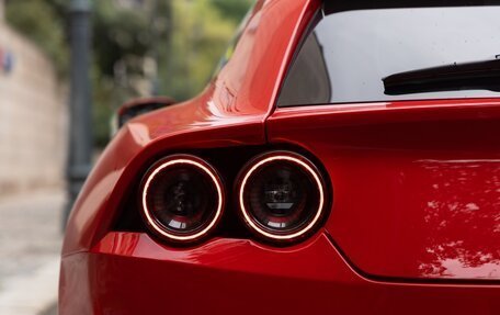Ferrari GTC4Lusso, 2017 год, 37 000 000 рублей, 8 фотография