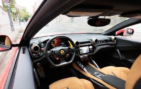 Ferrari GTC4Lusso, 2017 год, 37 000 000 рублей, 19 фотография