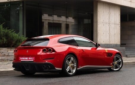 Ferrari GTC4Lusso, 2017 год, 37 000 000 рублей, 16 фотография