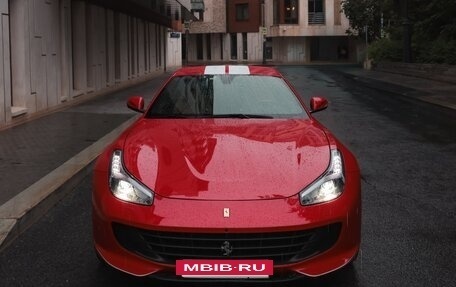 Ferrari GTC4Lusso, 2017 год, 37 000 000 рублей, 17 фотография