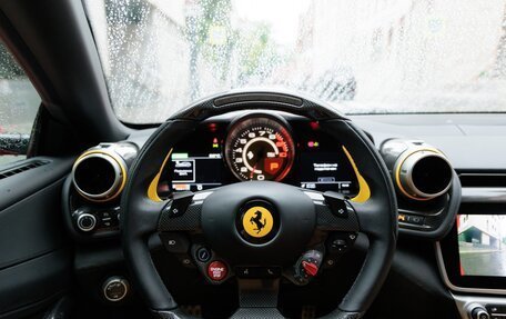 Ferrari GTC4Lusso, 2017 год, 37 000 000 рублей, 29 фотография