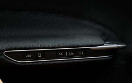 Ferrari GTC4Lusso, 2017 год, 37 000 000 рублей, 33 фотография