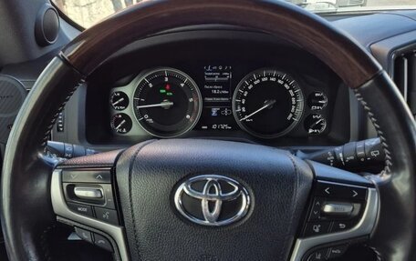 Toyota Land Cruiser 200, 2017 год, 6 350 000 рублей, 13 фотография
