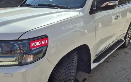 Toyota Land Cruiser 200, 2017 год, 6 350 000 рублей, 16 фотография
