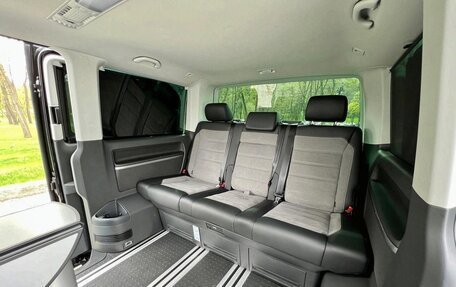Volkswagen Multivan T6 рестайлинг, 2022 год, 4 400 000 рублей, 8 фотография