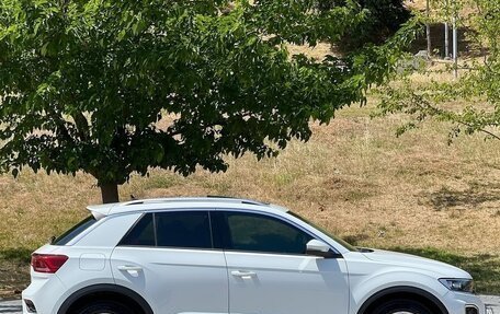 Volkswagen T-Roc I, 2023 год, 1 770 000 рублей, 4 фотография