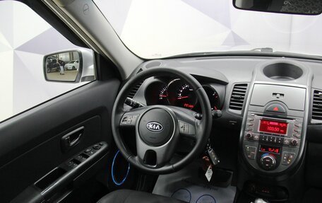 KIA Soul I рестайлинг, 2011 год, 782 000 рублей, 23 фотография