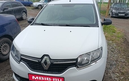 Renault Logan II, 2017 год, 900 000 рублей, 1 фотография
