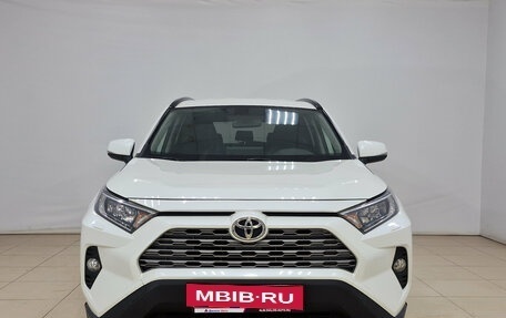 Toyota RAV4, 2019 год, 2 950 000 рублей, 2 фотография