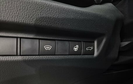 Toyota RAV4, 2019 год, 2 950 000 рублей, 23 фотография