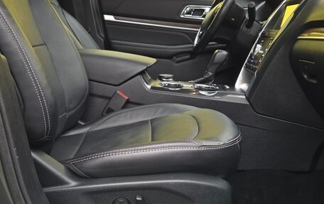 Ford Explorer VI, 2018 год, 2 490 000 рублей, 12 фотография