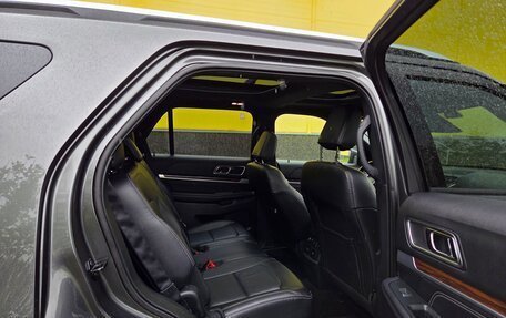 Ford Explorer VI, 2018 год, 2 490 000 рублей, 17 фотография
