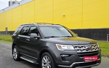 Ford Explorer VI, 2018 год, 2 490 000 рублей, 2 фотография