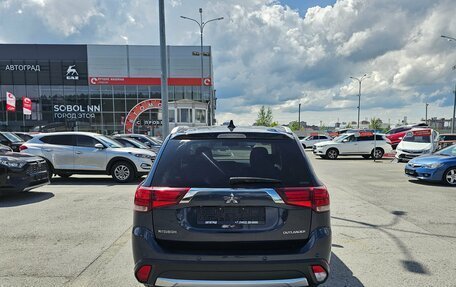 Mitsubishi Outlander III рестайлинг 3, 2018 год, 1 844 995 рублей, 6 фотография