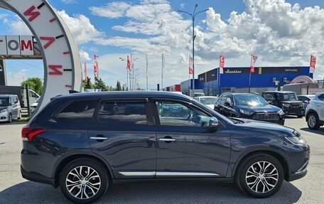 Mitsubishi Outlander III рестайлинг 3, 2018 год, 1 844 995 рублей, 8 фотография