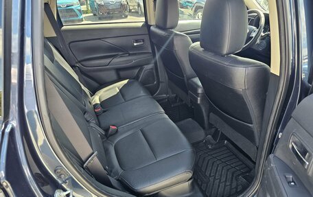 Mitsubishi Outlander III рестайлинг 3, 2018 год, 1 844 995 рублей, 15 фотография