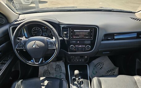Mitsubishi Outlander III рестайлинг 3, 2018 год, 1 844 995 рублей, 16 фотография