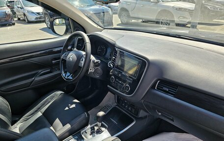 Mitsubishi Outlander III рестайлинг 3, 2018 год, 1 844 995 рублей, 14 фотография